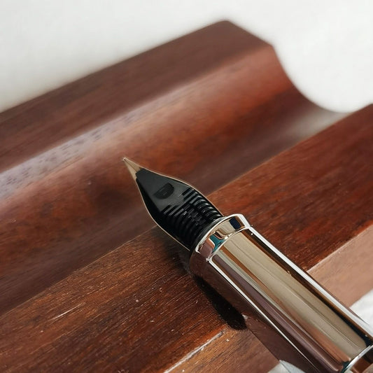 Lincraft 703 Oscar Wilde Edition Brass Fountain Pen | Matte Black Barrel with Wilde Quote and Black-White Stripe Cap | Iridium Nib Premium Literary Gift Pen