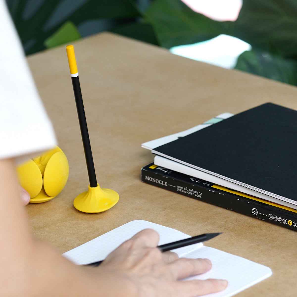 HMM Eraser Ball Pencil StandCard Holder