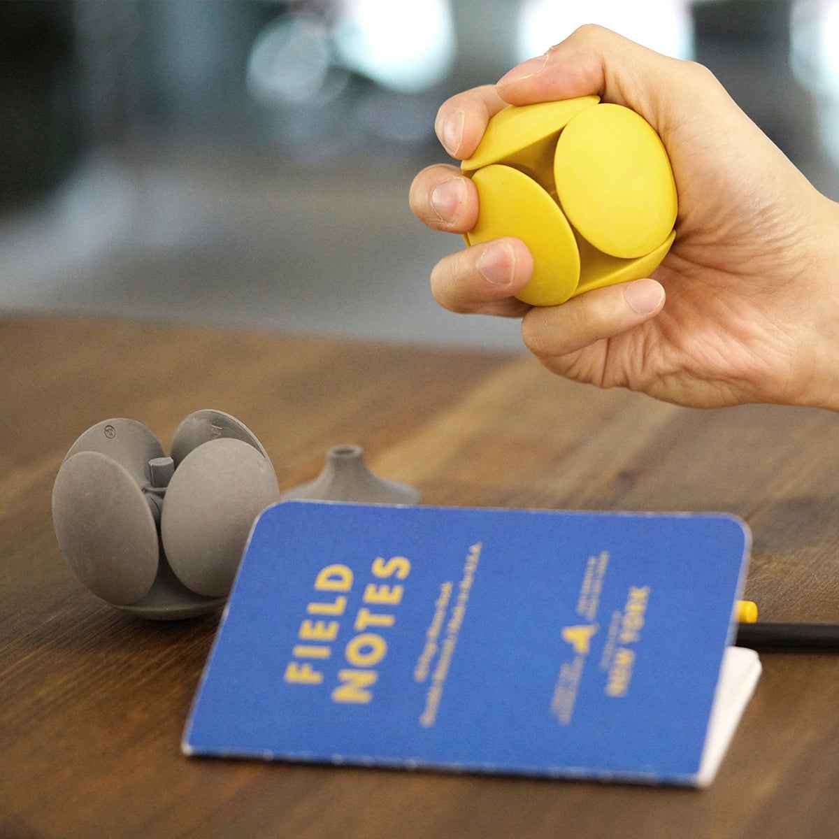 HMM Eraser Ball Pencil StandCard Holder