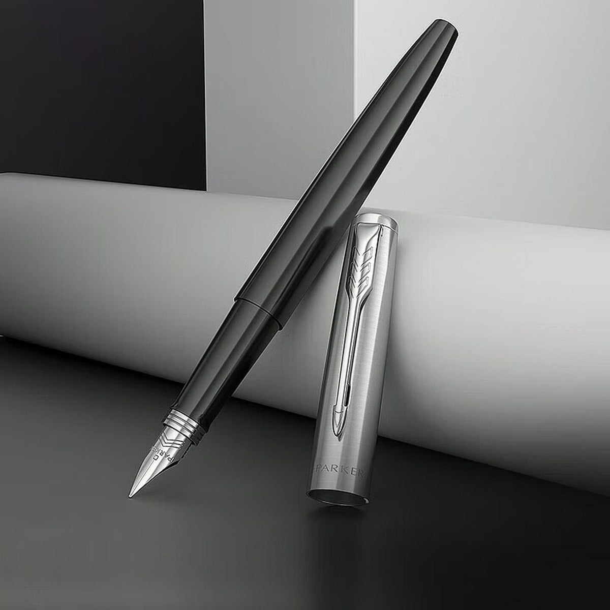 Parker Jotter fountain pen with silver cap and arrow clip