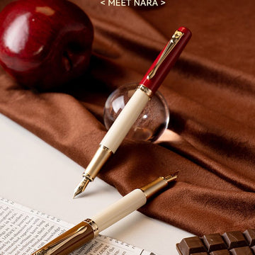 Liyou 517 Meet Nara Fountain Pen in red and brown with deer clip
