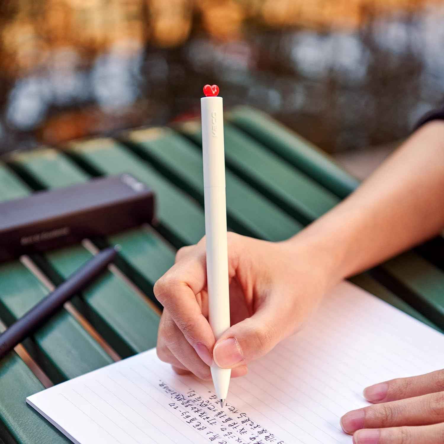 Kaco FIRST Gel Ink Pens,Cute Heart with Extra 4 Black Refills (2 White) - TTpen