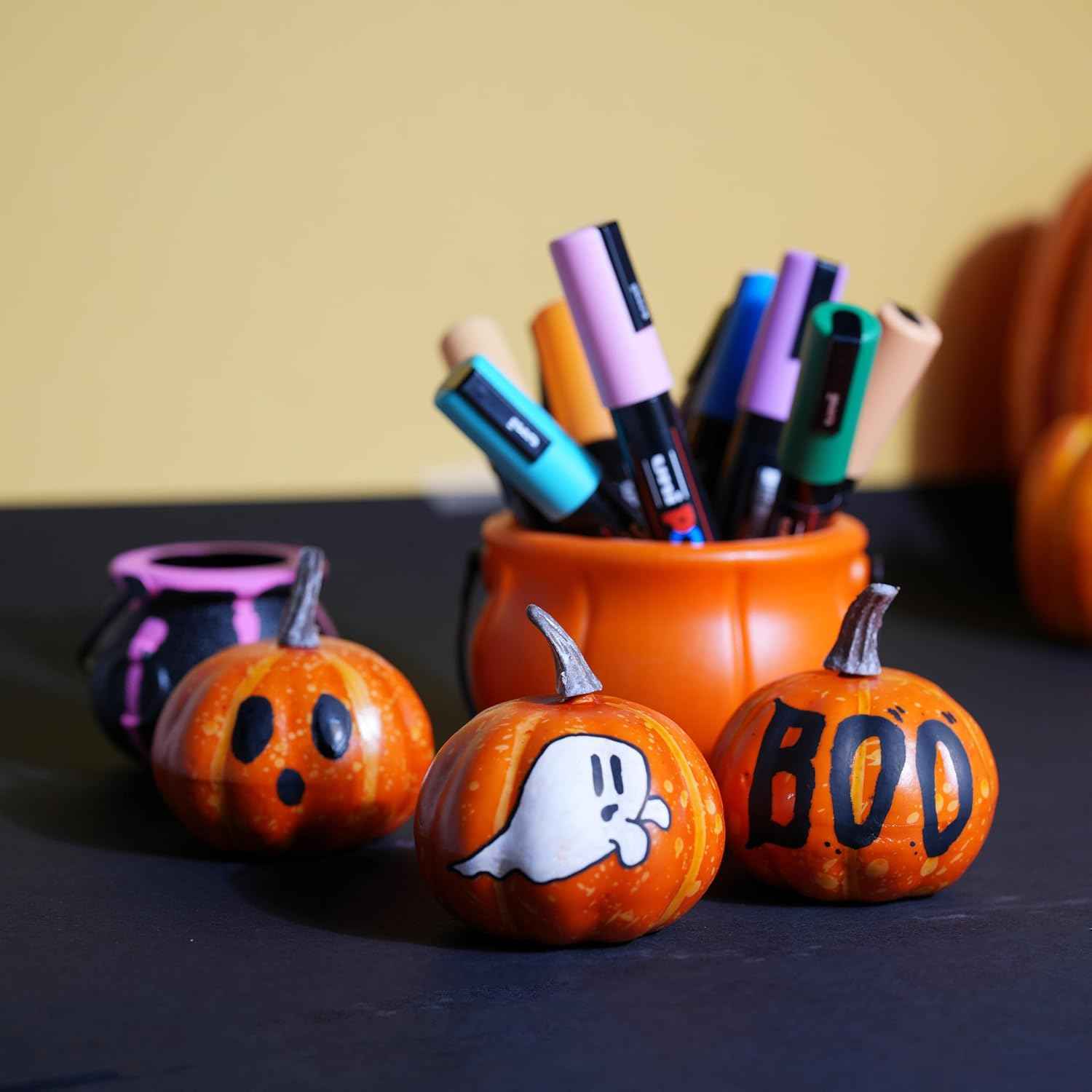 Uni Posca Paint Marker PC-8K,Broad Chisel Tips,8 Metallic Colors