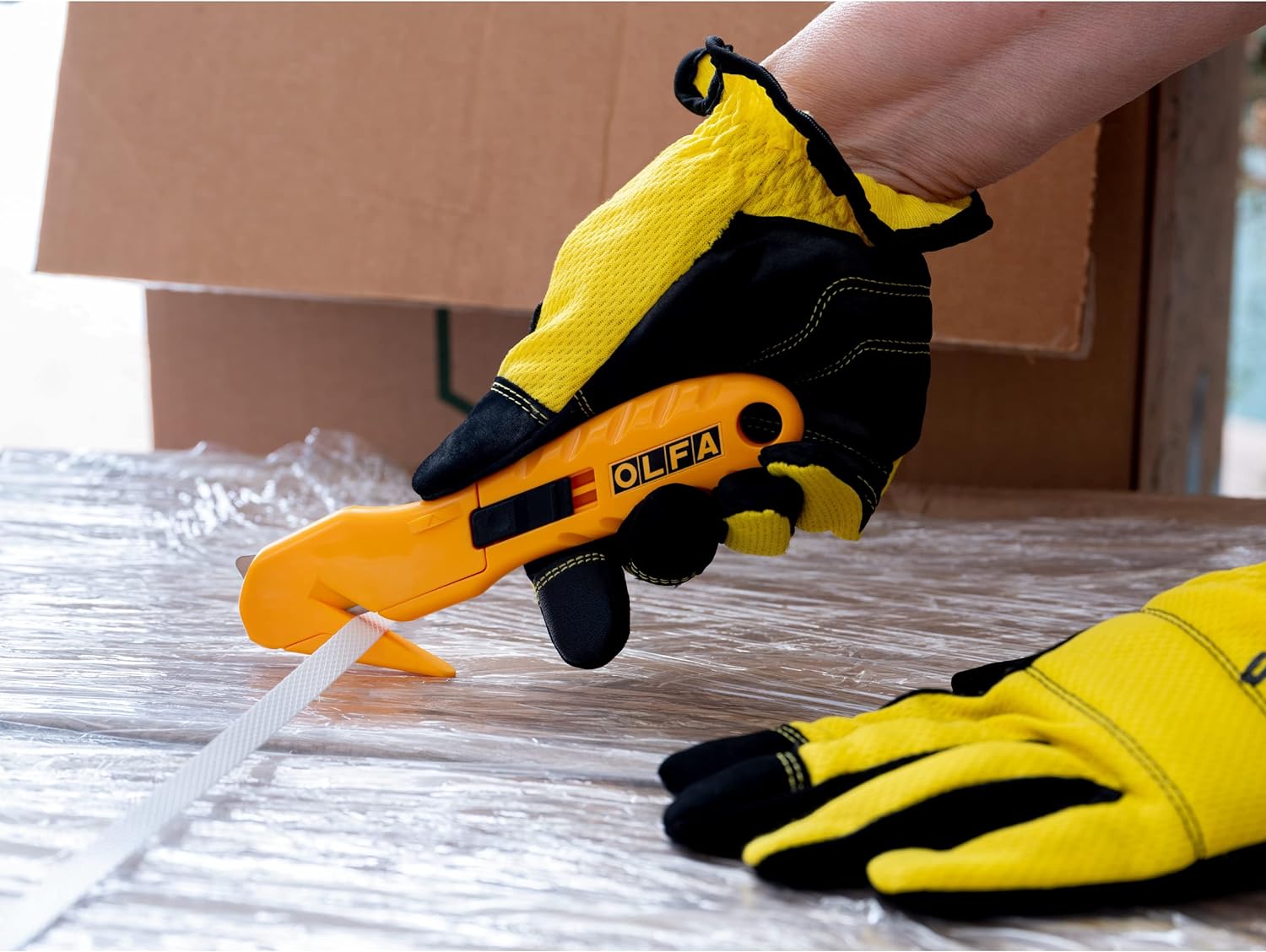 OLFA Concealed Blade Safety Utility Knife Cutter (SK-10)