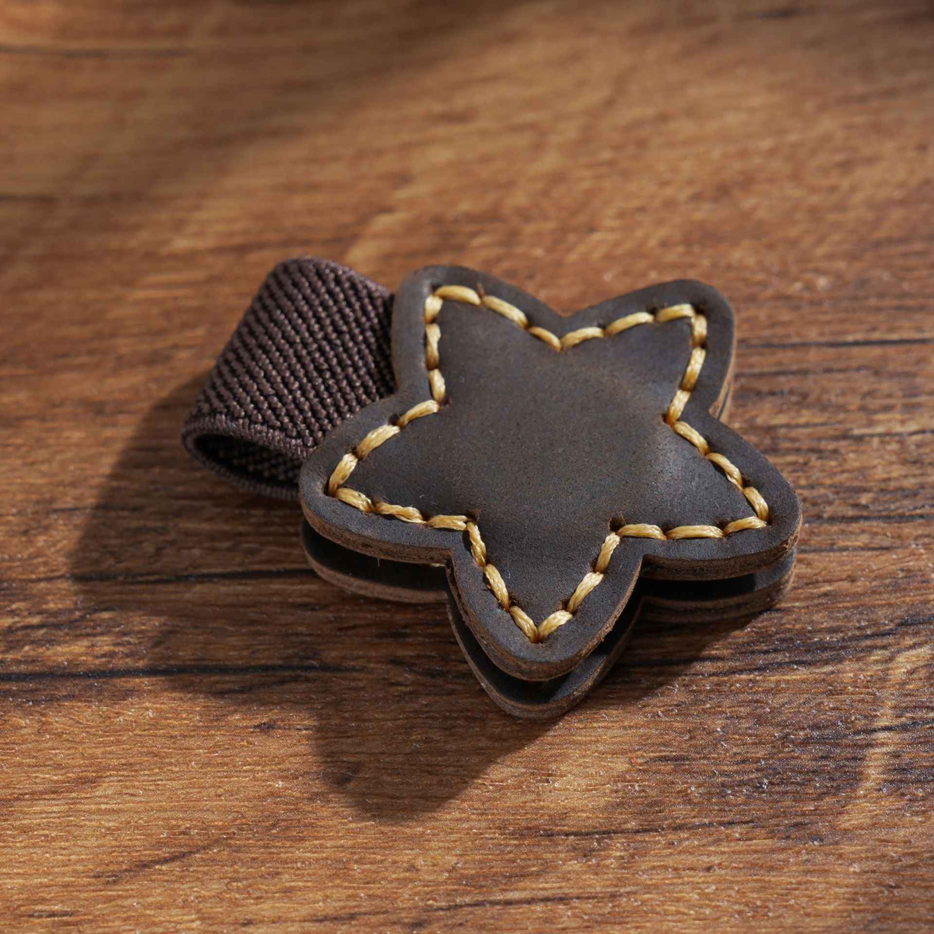 2pcs Star Magnetic Leather Bookmarks Clips