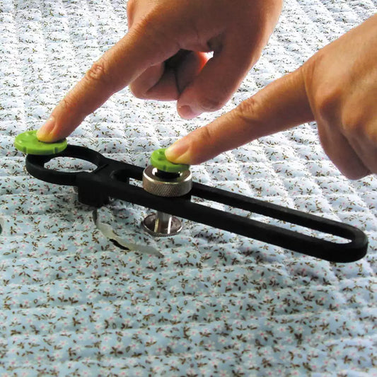 NT Cutter Fabric Circle Cutter, 3cm to 22cm (C-2000P)