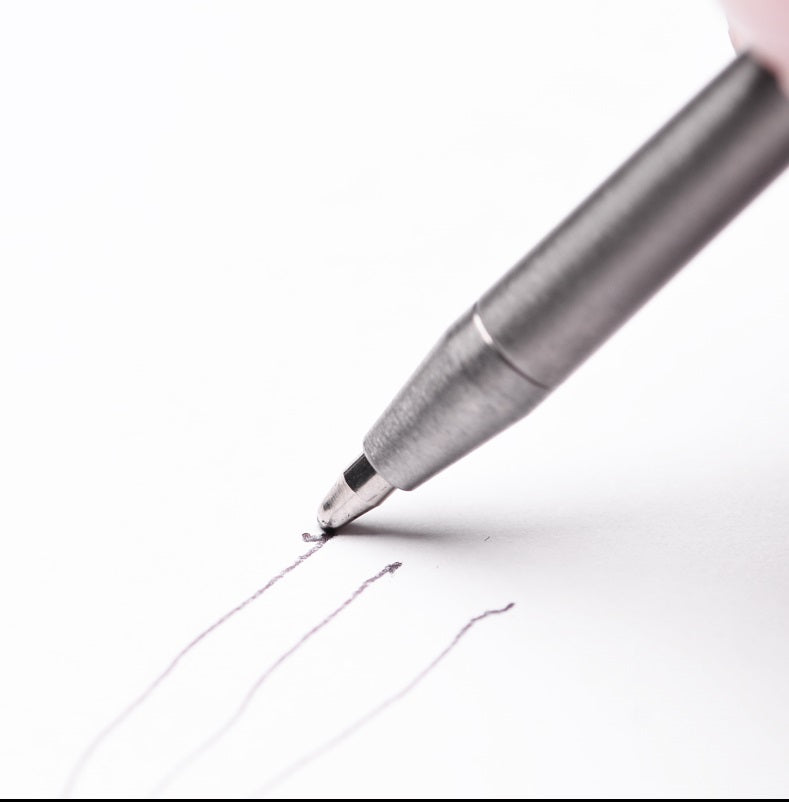 Tactical Keychain Pen – Titanium Mini Ballpoint for Survival & Daily Use