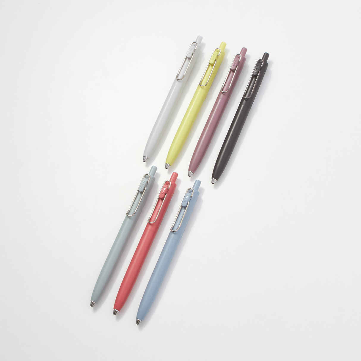 Mitsubishi Uni-Ball One F Black Gel Pen (0.38mm/0.5mm)