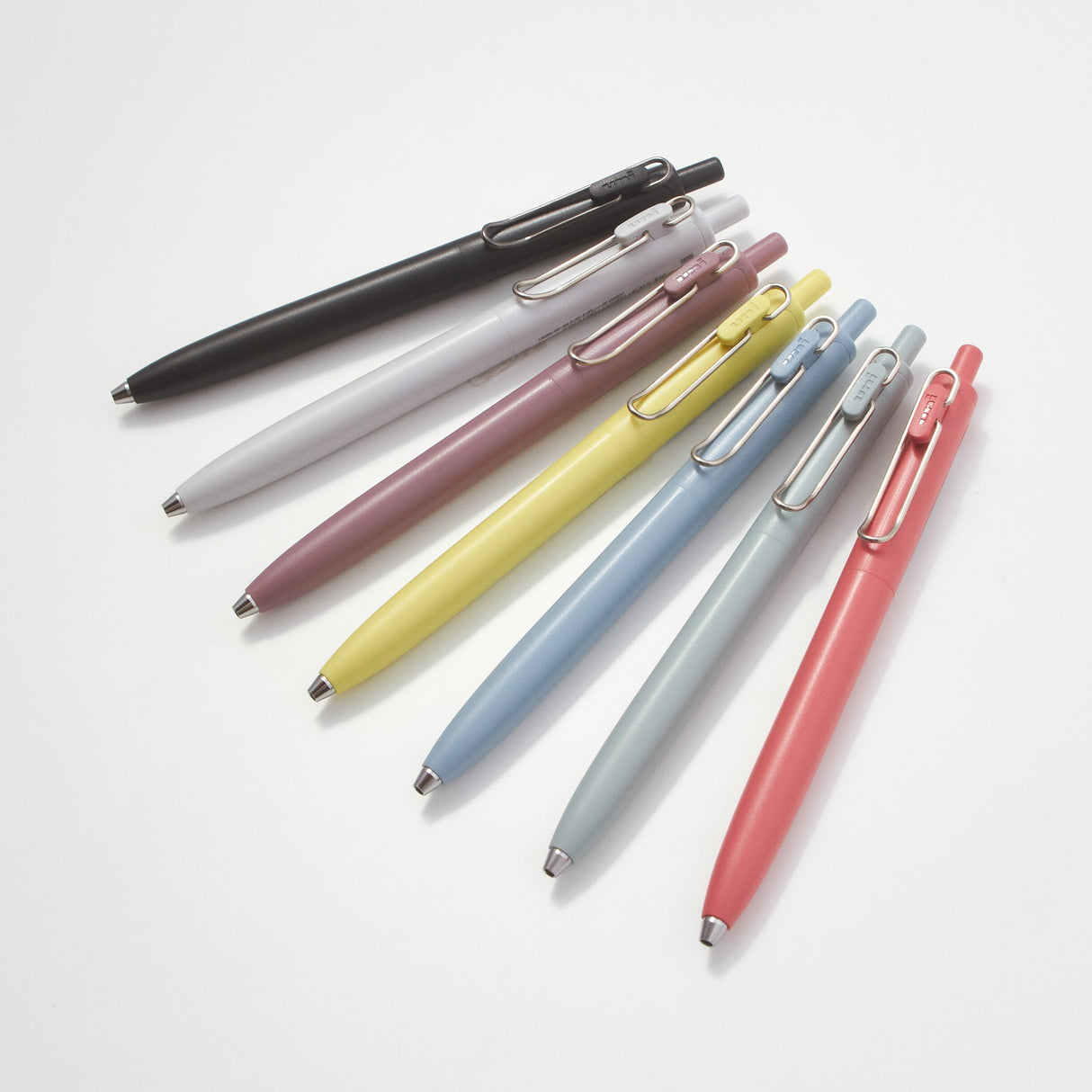 Mitsubishi Uni-Ball One F Black Gel Pen (0.38mm/0.5mm)