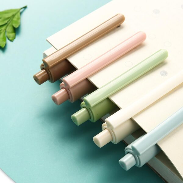 M&G Retractable Quick Dry Gel Ink Pen,0.5mm Fine Point 5 Pack