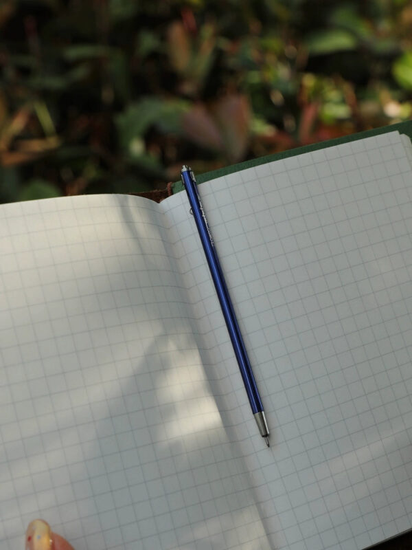 OHTO Smallest Retractable Minimo Ballpoint Pen - Image 8