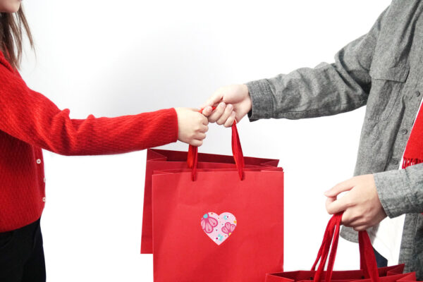 192pcs Valentine's Day Stickers 1.5 inch Heart Shape Labels
