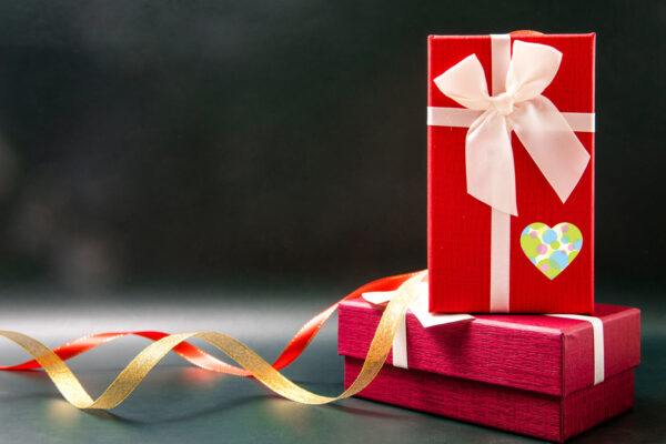 192pcs Valentine's Day Stickers 1.5 inch Heart Shape Labels