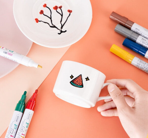 DELI 8 Color Paint Marker Pens Oil Based for Metal Wood Rock Painting